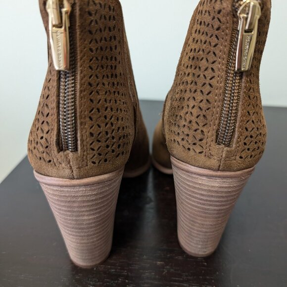 Vince Camuto - Picture 3 of 4